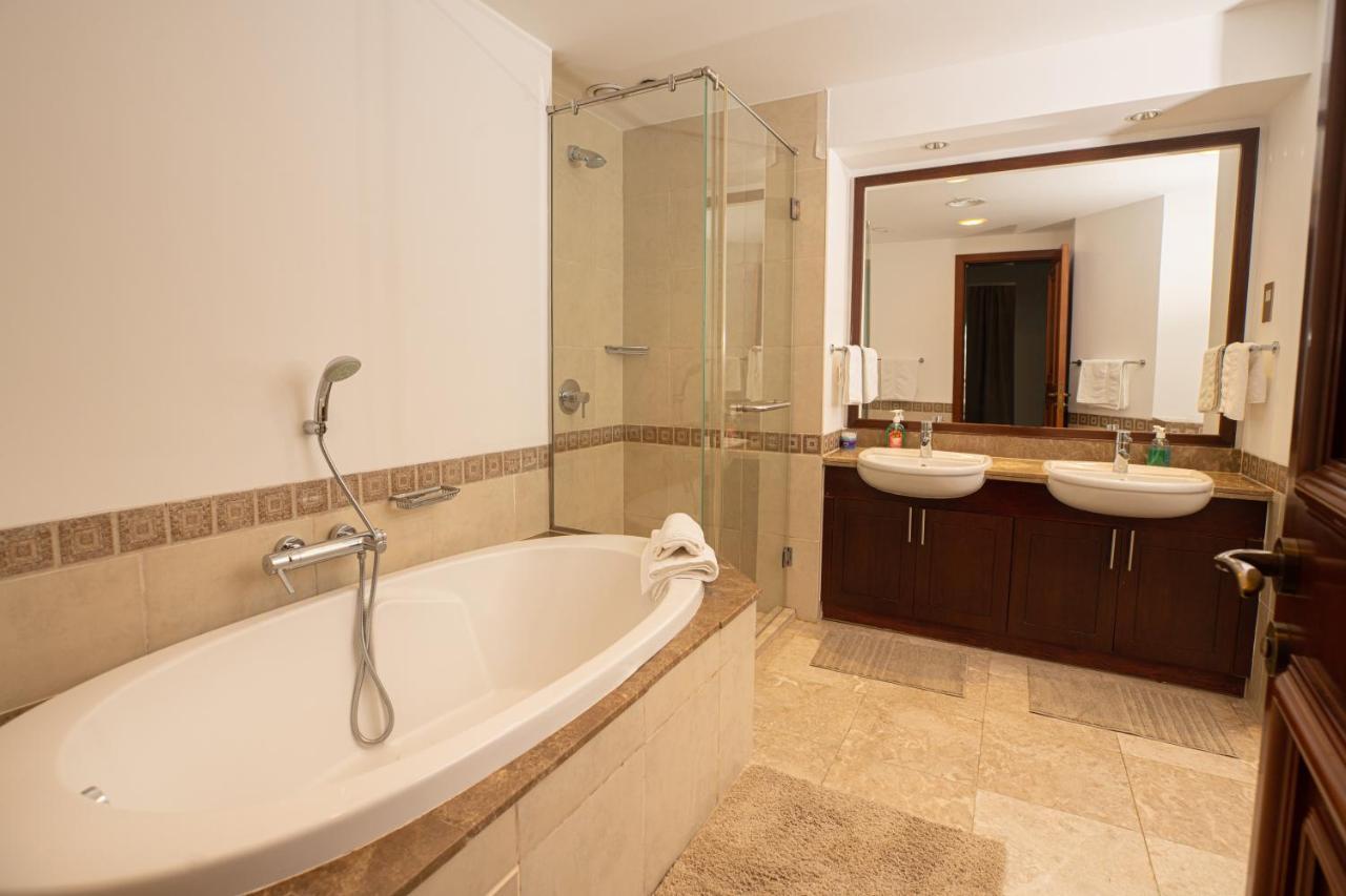 Апартаменты Gorgeous 2Br In Fairmont Дубай Экстерьер фото