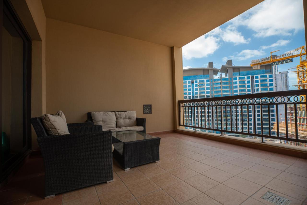 Апартаменты Gorgeous 2Br In Fairmont Дубай Экстерьер фото